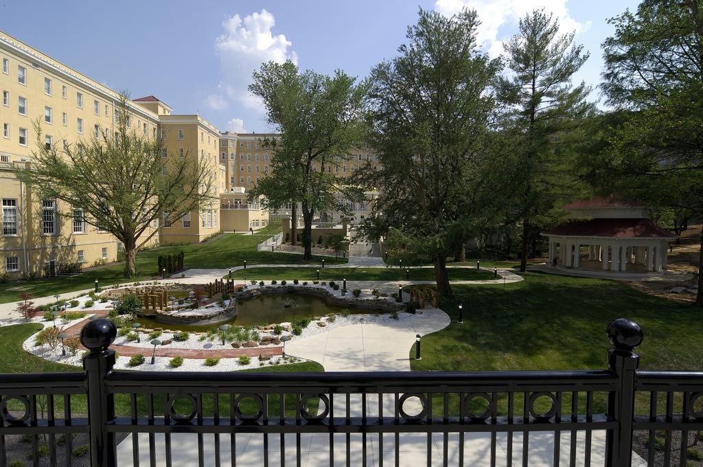 French Lick Springs Hotel エクステリア 写真